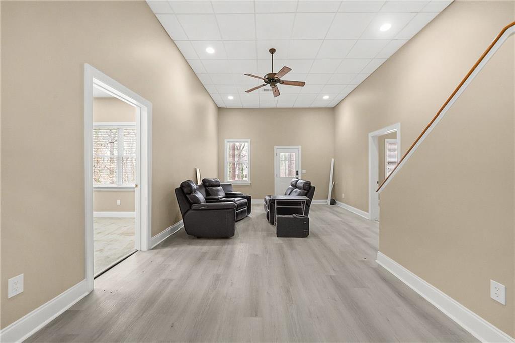 225 Lake Summit View Atlanta, GA 30342 - Photo 34 of 45