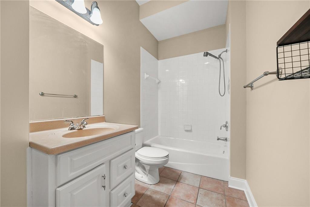 225 Lake Summit View Atlanta, GA 30342 - Photo 39 of 45