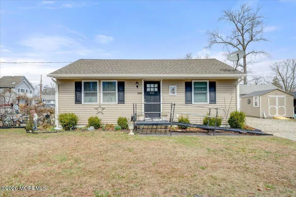 $389,900 | 601 East Arverne Avenue, Ocean Gate, NJ 08740