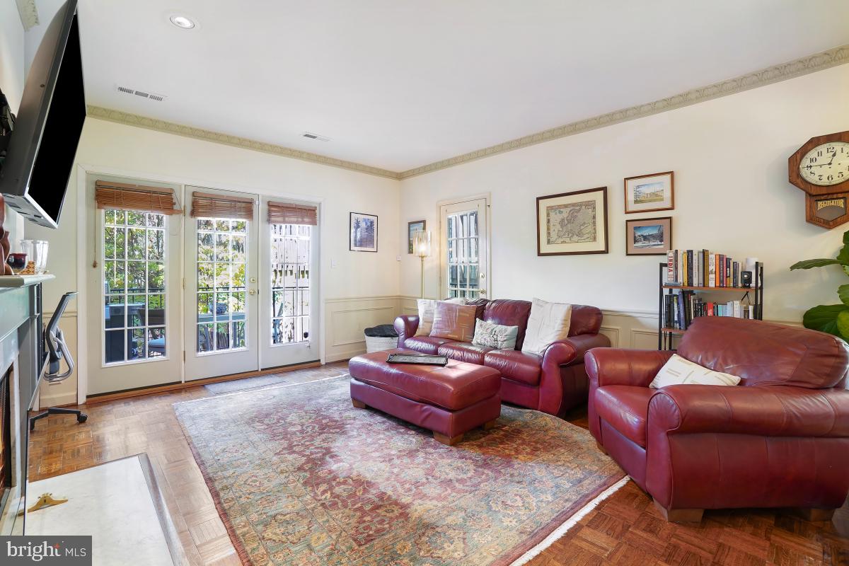 4607 MacArthur Boulevard Northwest, Unit B Washington, DC 20007 - Photo 11 of 34