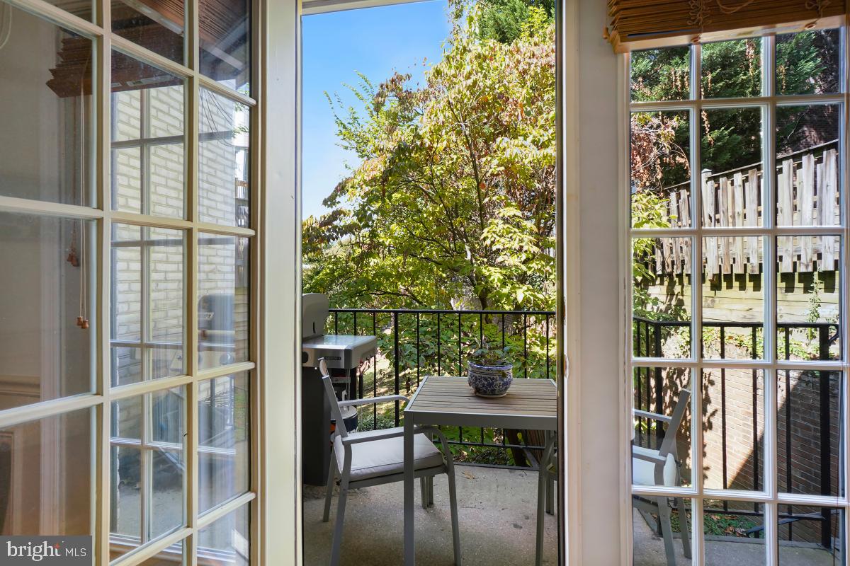 4607 MacArthur Boulevard Northwest, Unit B Washington, DC 20007 - Photo 12 of 34