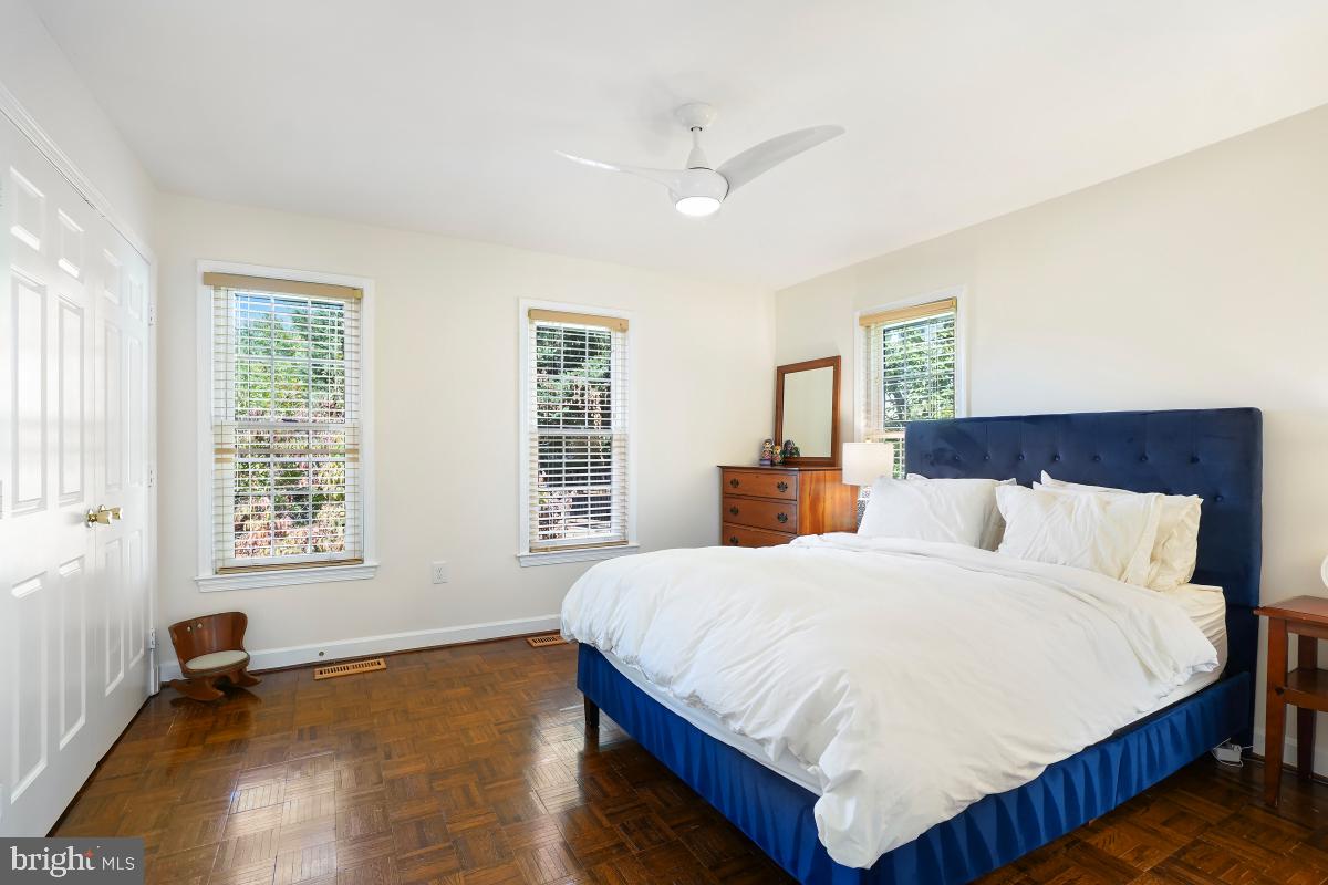 4607 MacArthur Boulevard Northwest, Unit B Washington, DC 20007 - Photo 20 of 34