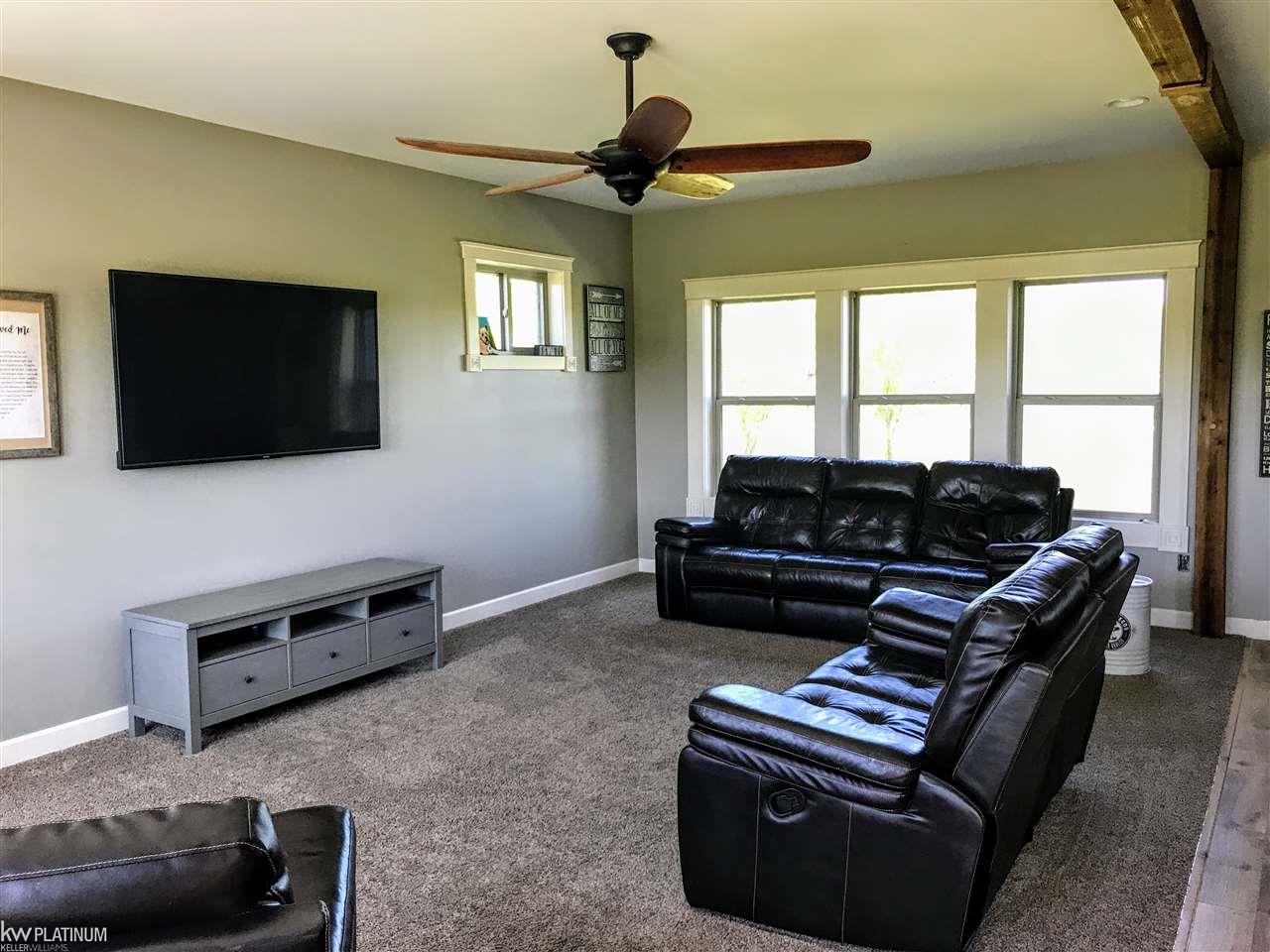 13447 Hunt Road Memphis, MI 48041 - Photo 18 of 38