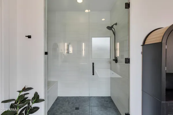 $1,950,000 | 5513 East Verde Lane, Phoenix, AZ 85018