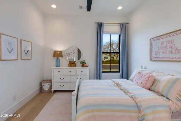 $1,950,000 | 5513 East Verde Lane, Phoenix, AZ 85018