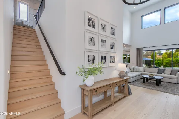 $1,950,000 | 5513 East Verde Lane, Phoenix, AZ 85018