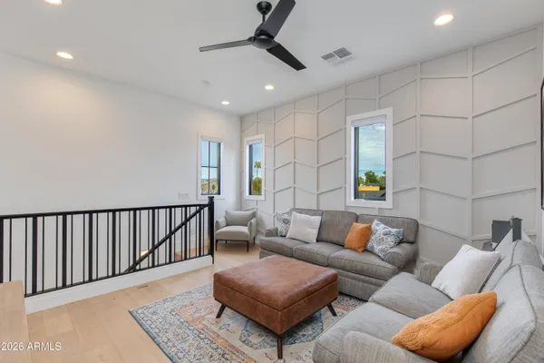 $1,950,000 | 5513 East Verde Lane, Phoenix, AZ 85018