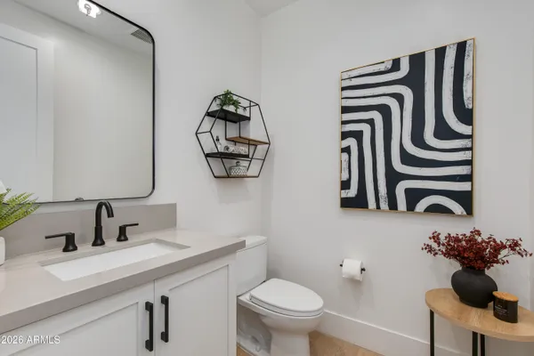 $1,950,000 | 5513 East Verde Lane, Phoenix, AZ 85018