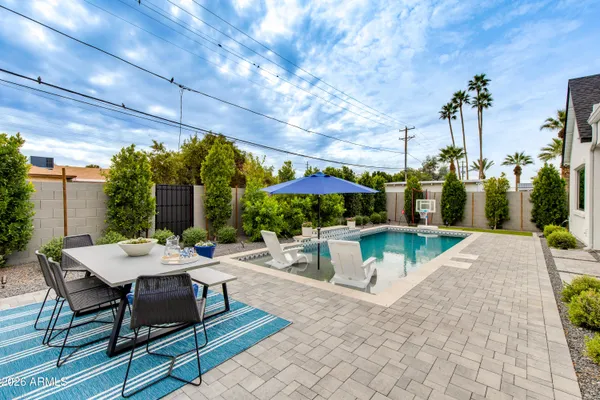 $1,950,000 | 5513 East Verde Lane, Phoenix, AZ 85018