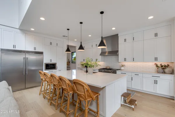 $1,950,000 | 5513 East Verde Lane, Phoenix, AZ 85018