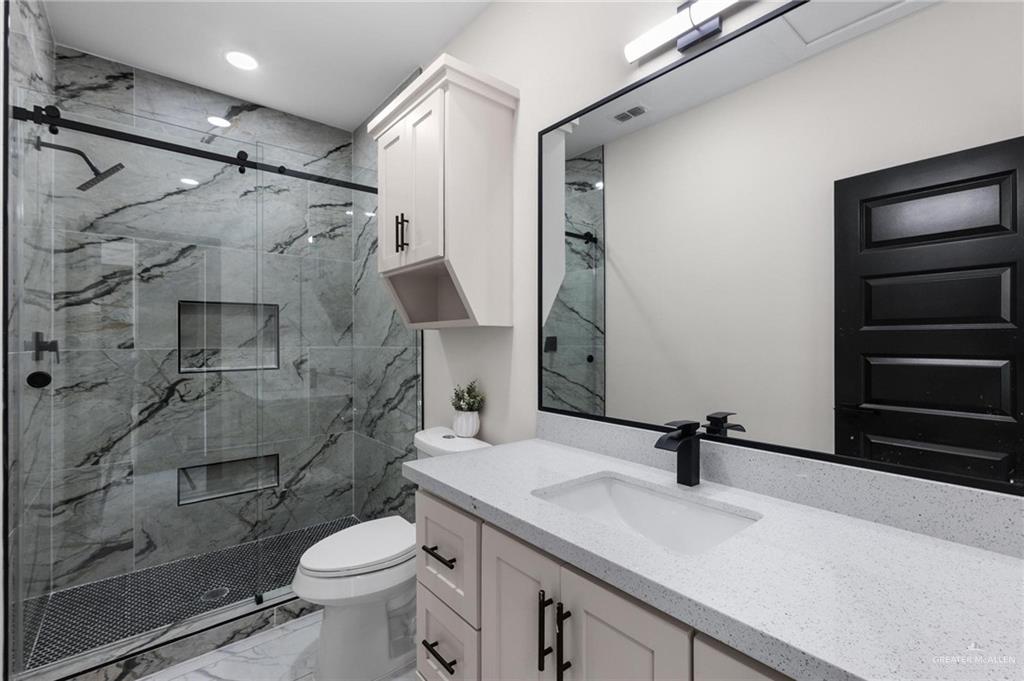 2472 Via Roma Road Weslaco, TX 78596 - Photo 10 of 17 Gallery Image 10