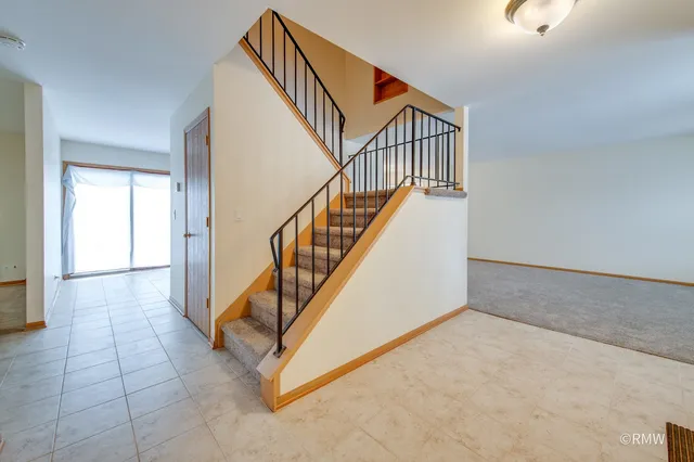 $334,900 | 443 Seneca Lane, Bolingbrook, IL 60440