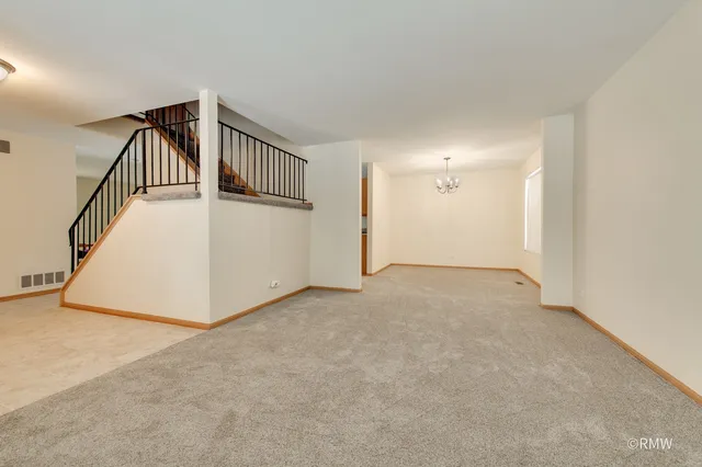 $334,900 | 443 Seneca Lane, Bolingbrook, IL 60440