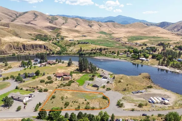 $210,000 | 24 Mossy Pt Circle, Unit 24, White Bird, ID 83554