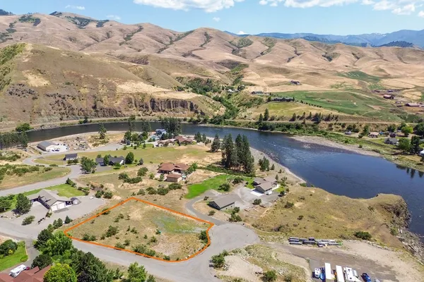 $210,000 | 24 Mossy Pt Circle, Unit 24, White Bird, ID 83554