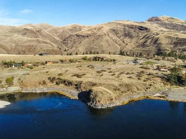 $210,000 | 24 Mossy Pt Circle, Unit 24, White Bird, ID 83554