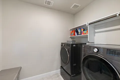 $950,000 | 15504 Cabrillo Way, Austin, TX 78738
