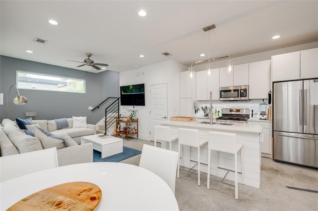 1404 East 2nd Street, Unit 2 Austin, TX 78702 - Photo 2 of 33