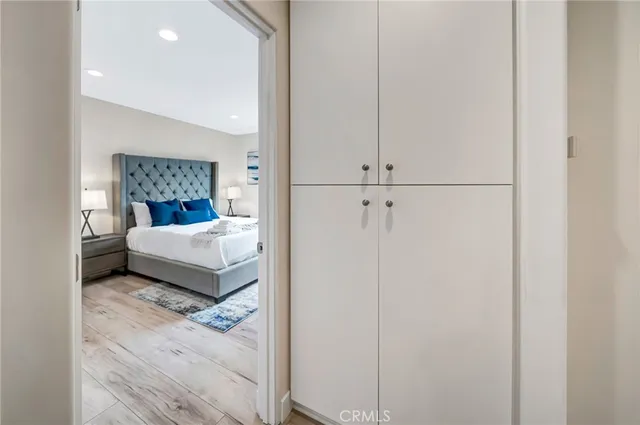 $16,500 | 22914 Calvert Street, Woodland Hills, CA 91367