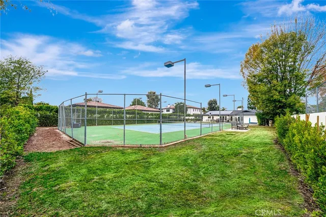 $16,500 | 22914 Calvert Street, Woodland Hills, CA 91367