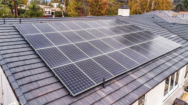 $16,500 | 22914 Calvert Street, Woodland Hills, CA 91367