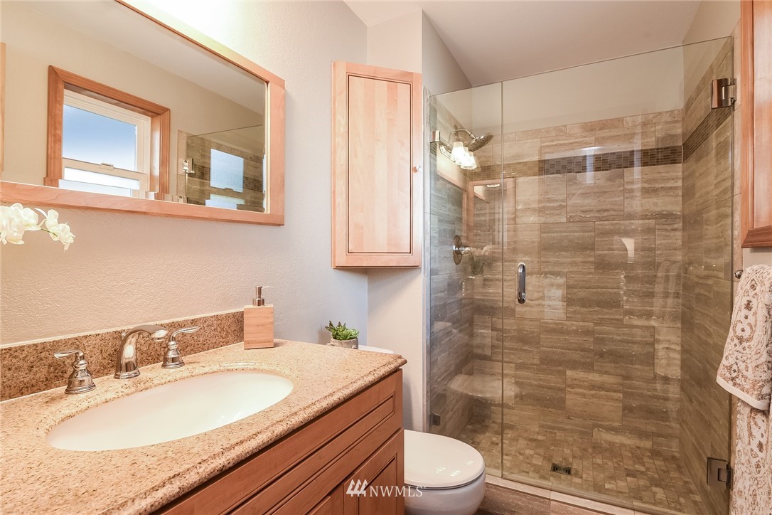 17611 28th Avenue Southeast Bothell, WA 98012 - Photo 13 of 22