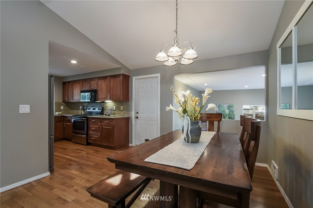 17611 28th Avenue Southeast Bothell, WA 98012 - Photo 5 of 22