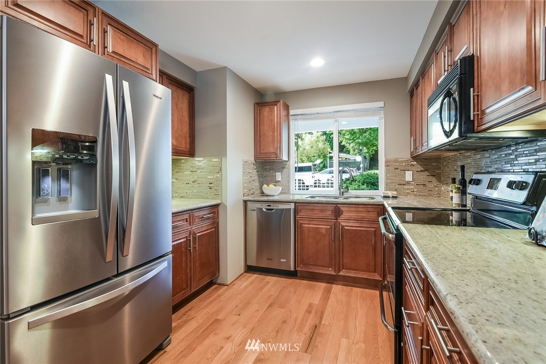 17611 28th Avenue Southeast Bothell, WA 98012 - Photo 6 of 22
