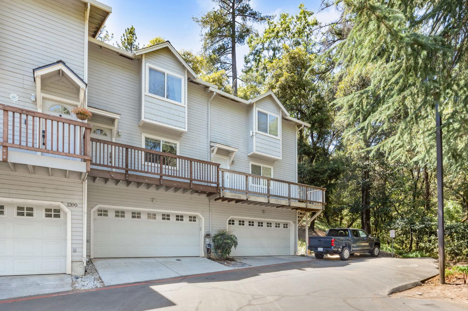 1392 Oak Ridge Drive Colfax, CA 95713 - Photo 5 of 44