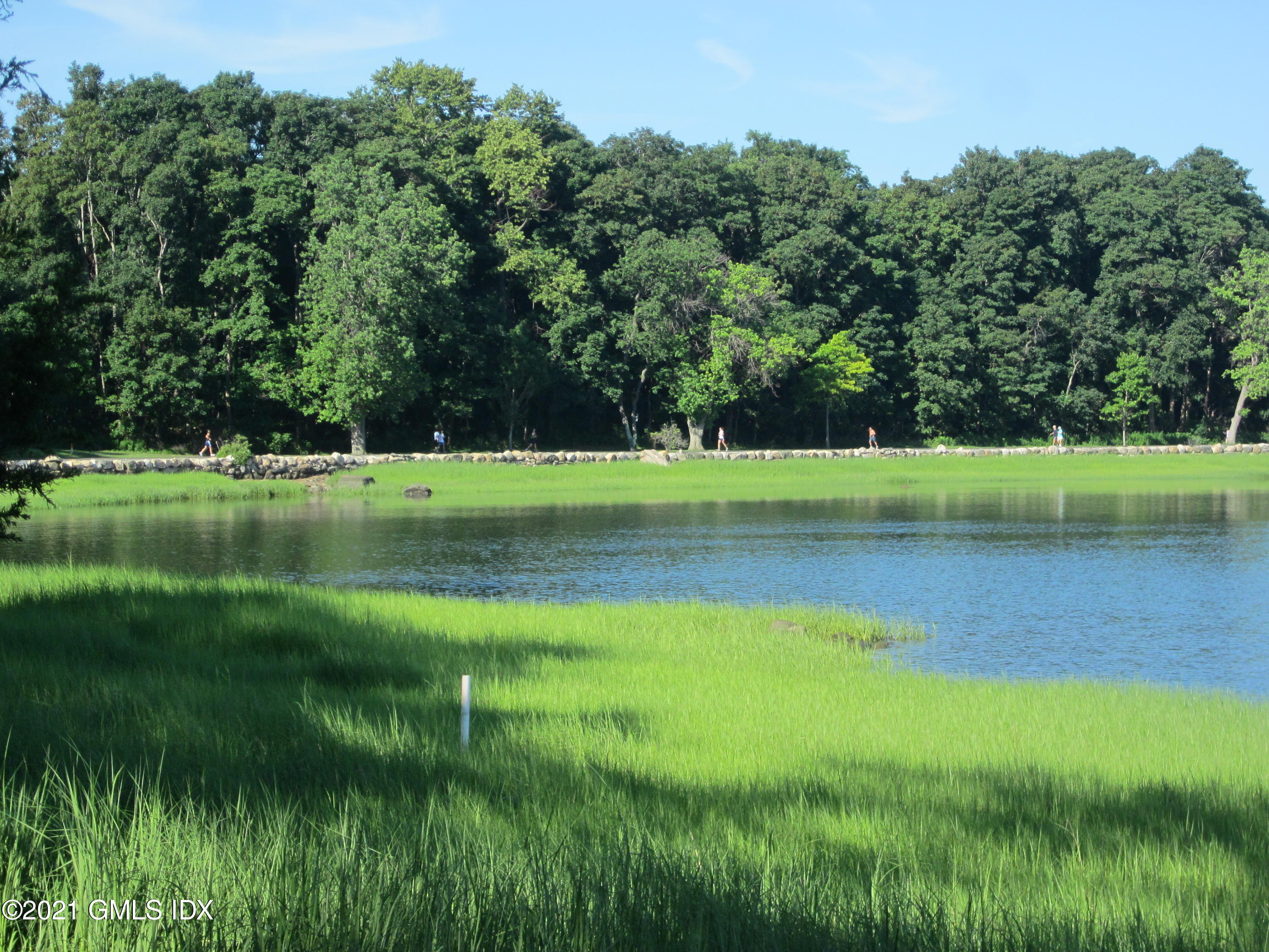 4 Putnam Park, Unit 4 Greenwich, CT 06830 - Photo 32 of 37 a view of a park
