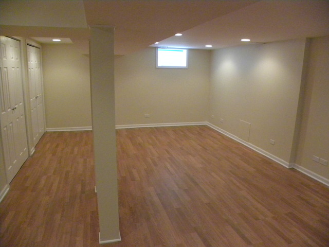 237 Village Road Willowbrook, IL 60527 - Photo 17 of 22