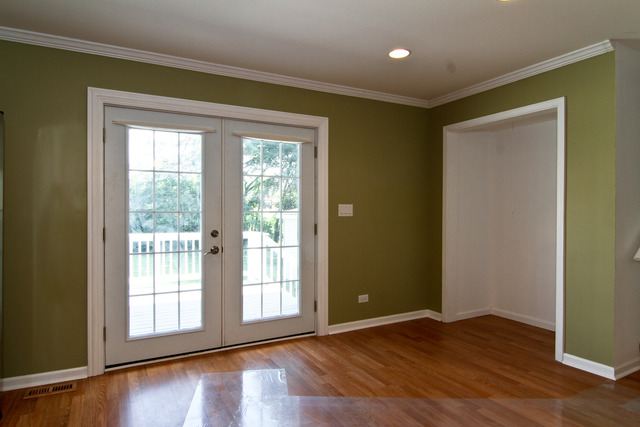 237 Village Road Willowbrook, IL 60527 - Photo 5 of 22