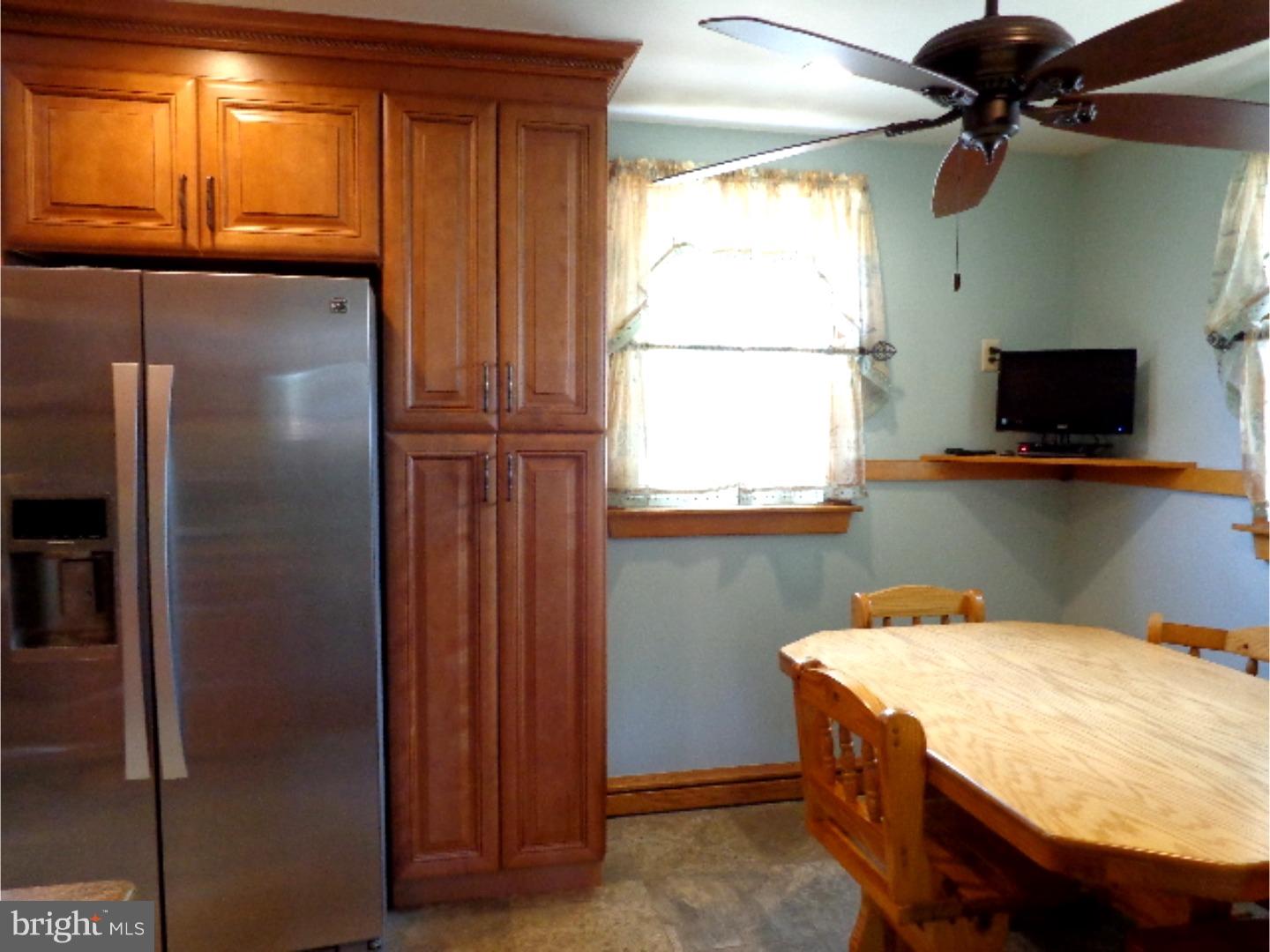 3242 Chesterfield Road Philadelphia, PA 19114 - Photo 11 of 25 Kitchen