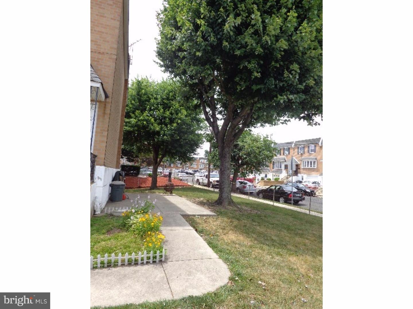3242 Chesterfield Road Philadelphia, PA 19114 - Photo 22 of 25 Side Yard