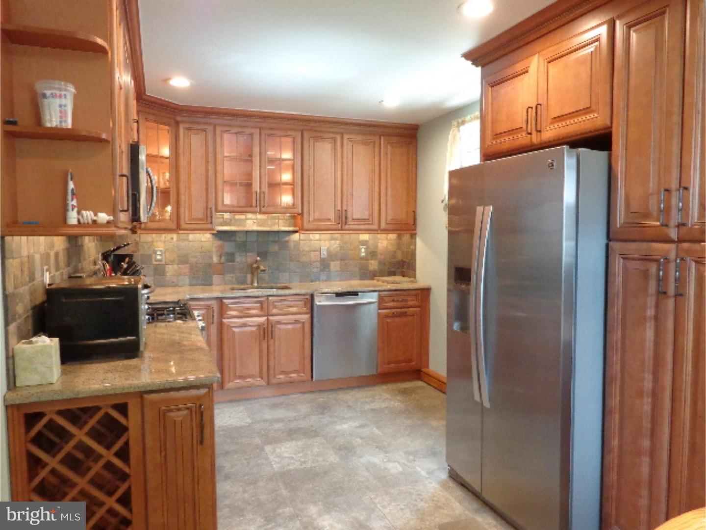 3242 Chesterfield Road Philadelphia, PA 19114 - Photo 8 of 25 Kitchen