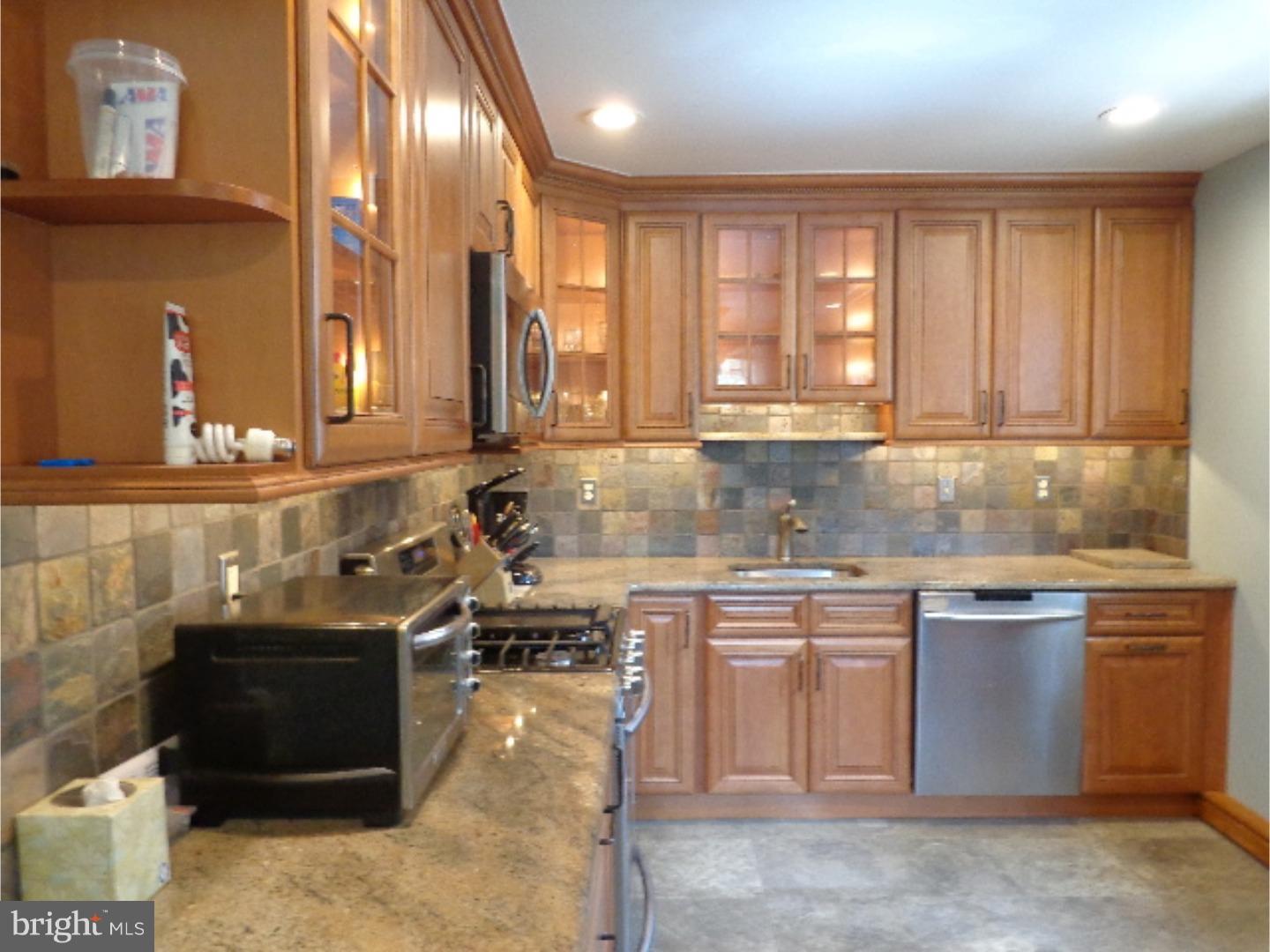 3242 Chesterfield Road Philadelphia, PA 19114 - Photo 9 of 25 Kitchen