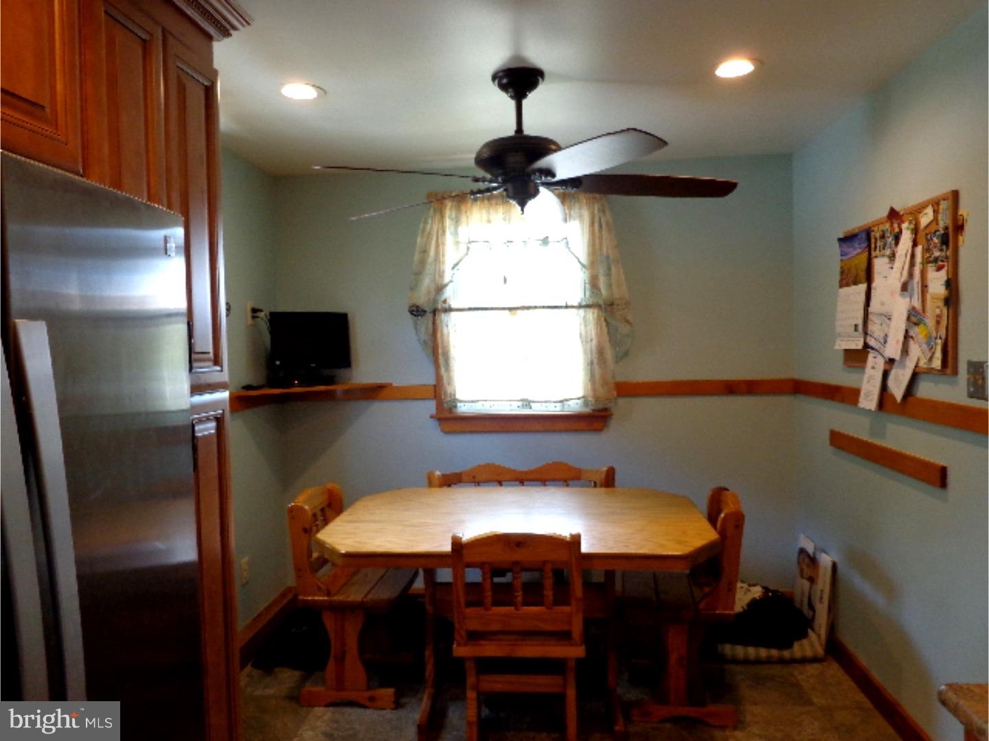 3242 Chesterfield Road Philadelphia, PA 19114 - Photo 10 of 25 Kitchen