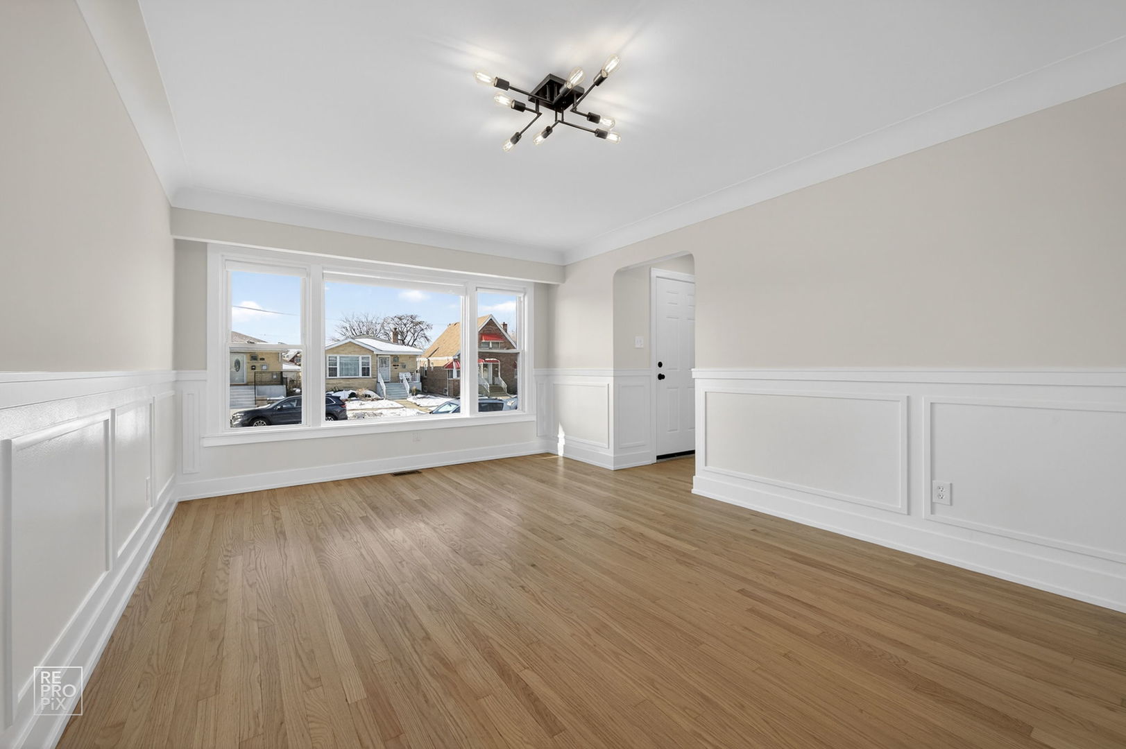 5413 South Springfield Avenue Chicago, IL 60632 - Photo 2 of 16