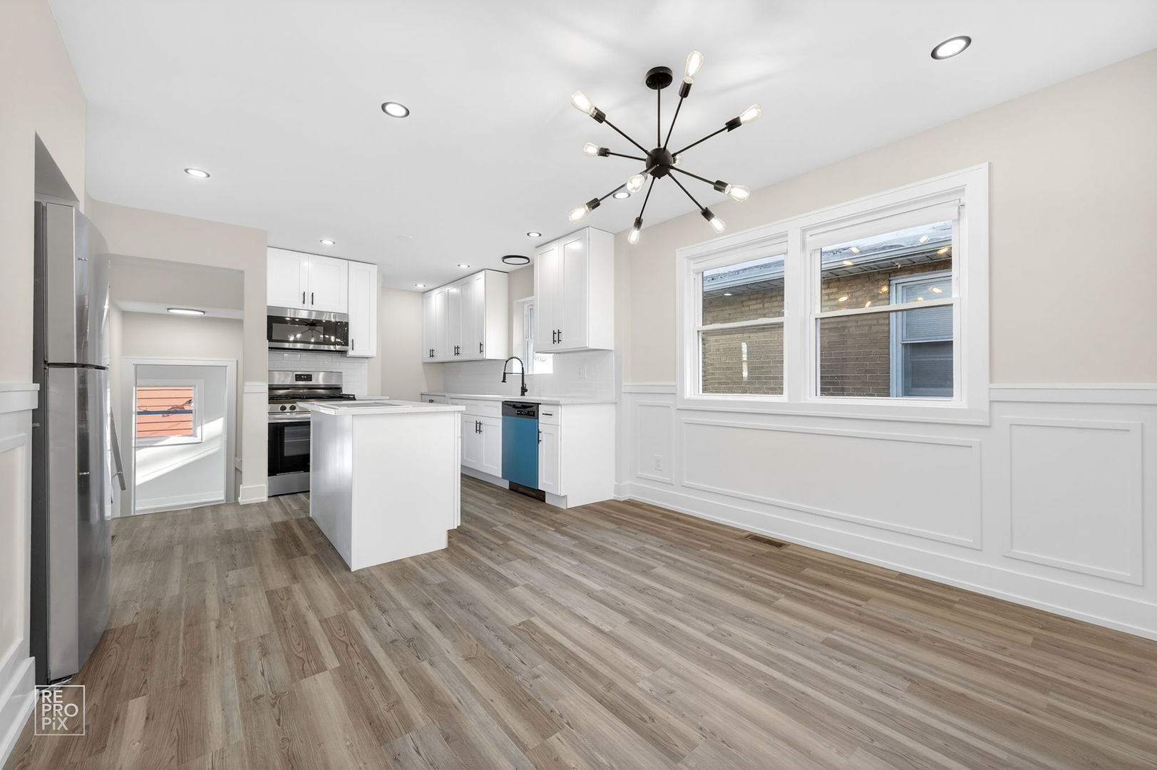 5413 South Springfield Avenue Chicago, IL 60632 - Photo 4 of 16