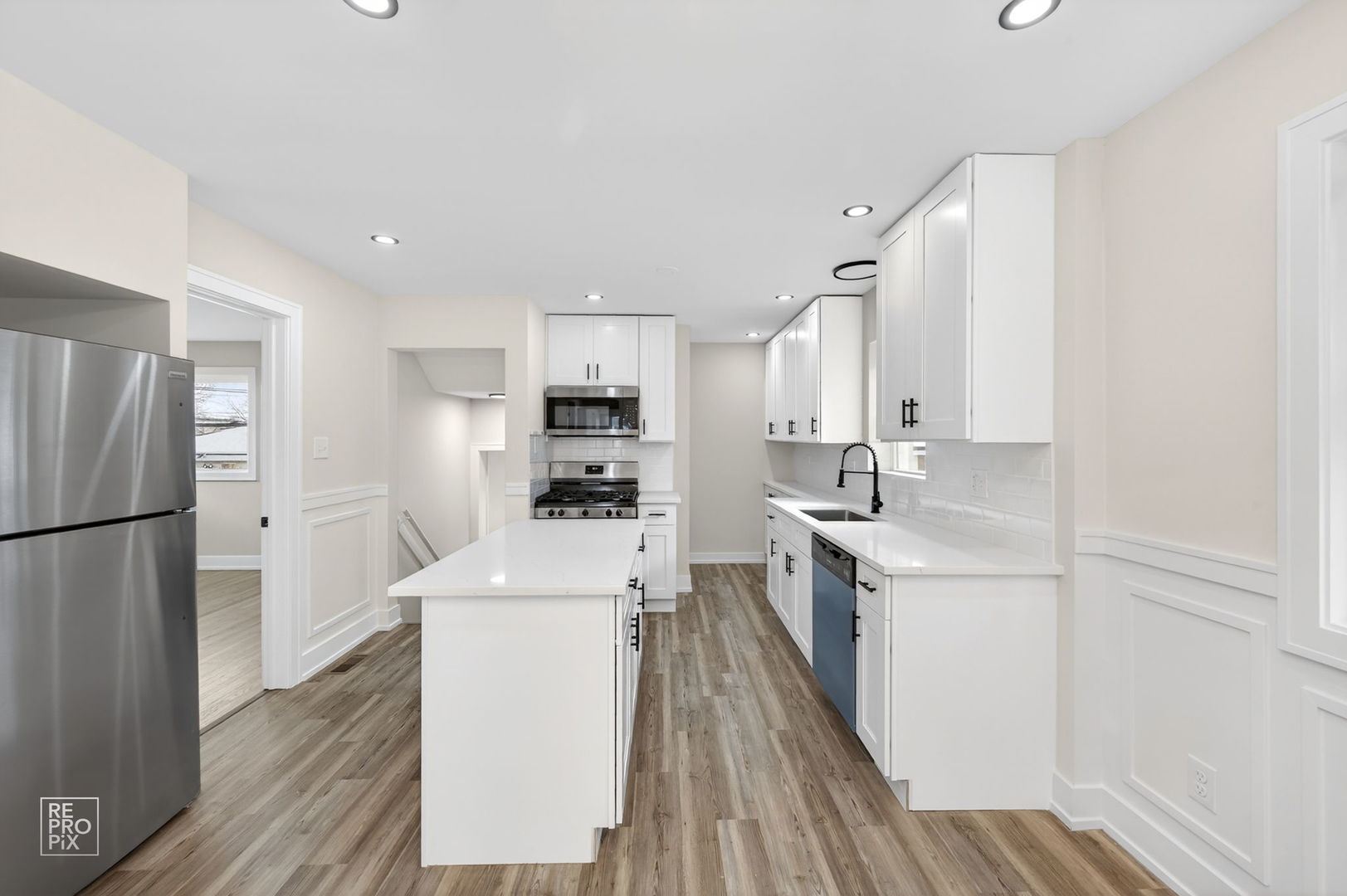 5413 South Springfield Avenue Chicago, IL 60632 - Photo 5 of 16