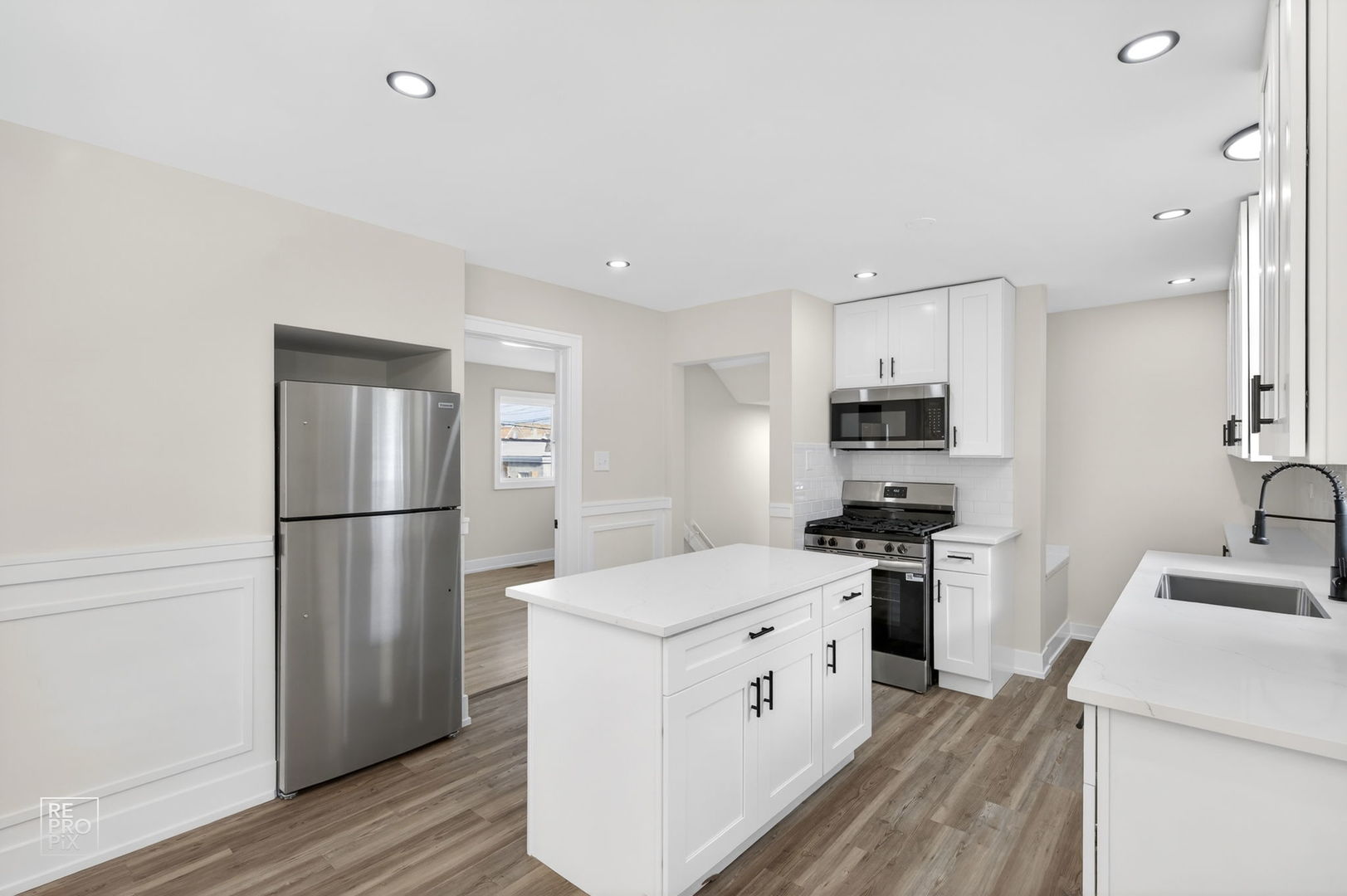 5413 South Springfield Avenue Chicago, IL 60632 - Photo 7 of 16