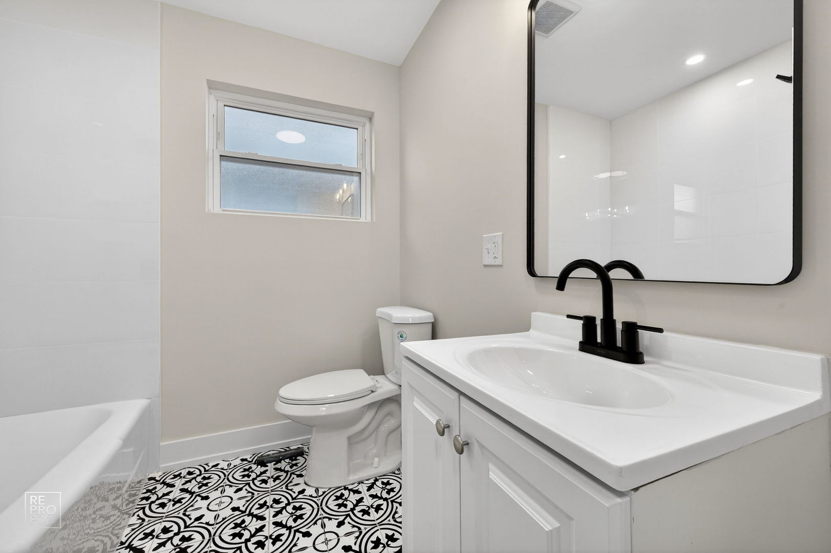 5413 South Springfield Avenue Chicago, IL 60632 - Photo 9 of 16