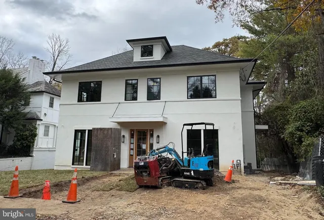 $5,200,000 | 2733 Chesapeake Street Northwest, Washington, DC 20008