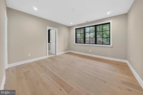 $5,200,000 | 2733 Chesapeake Street Northwest, Washington, DC 20008