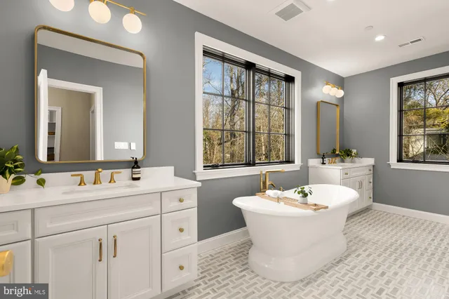 $5,195,000 | 2733 Chesapeake Street Northwest, Washington, DC 20008