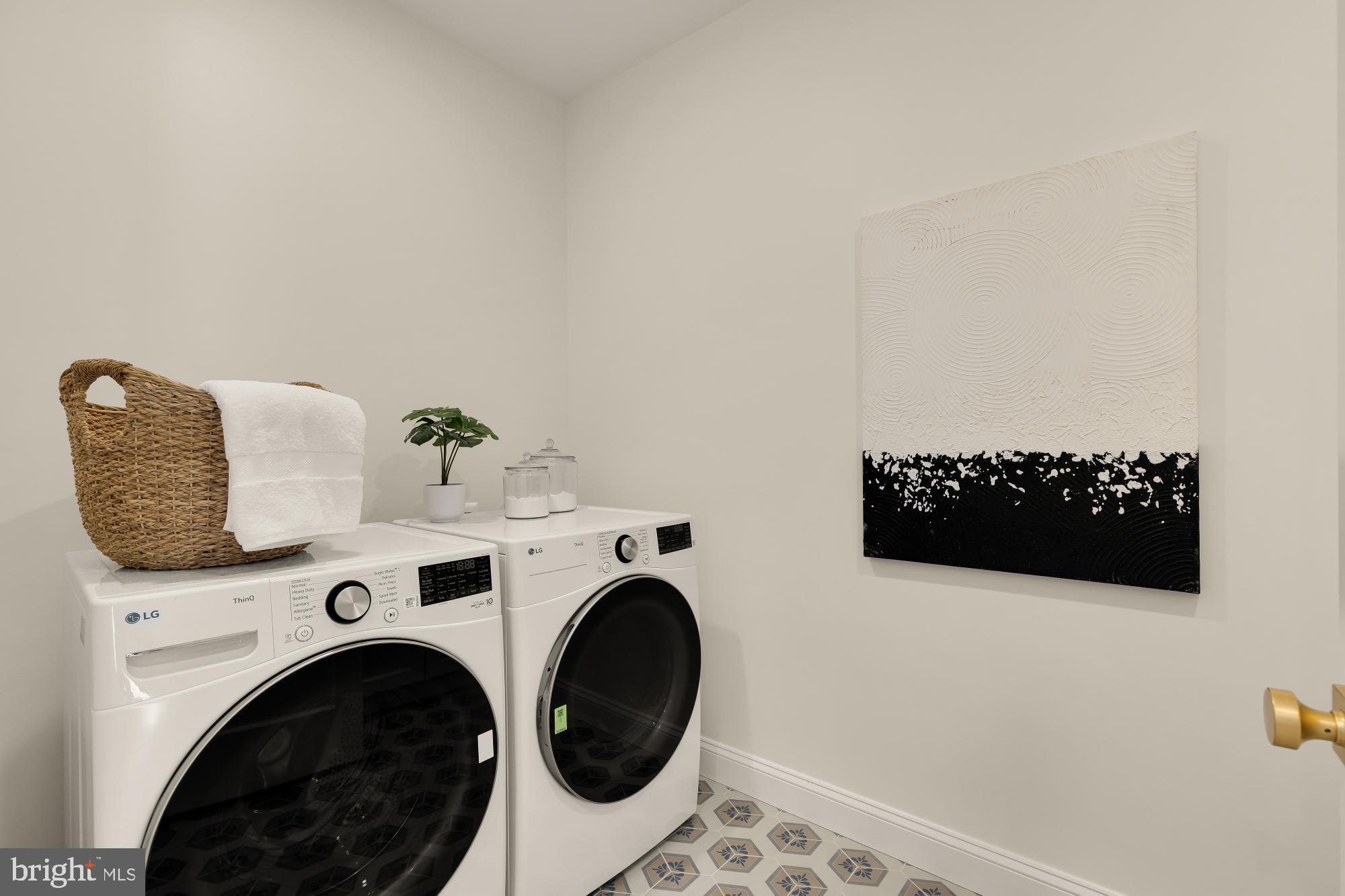 2733 Chesapeake Street Northwest Washington, DC 20008 - Photo 58 of 97 a utility room with dryer and washer