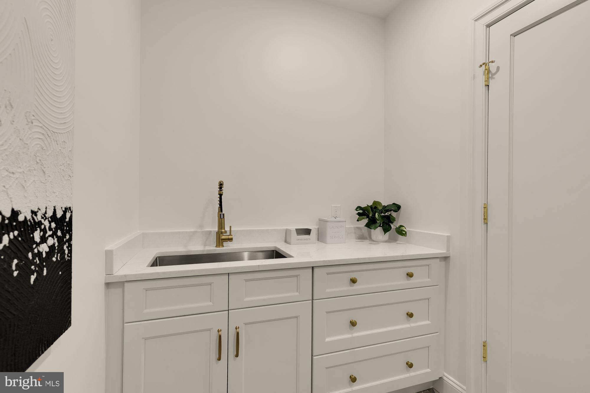 2733 Chesapeake Street Northwest Washington, DC 20008 - Photo 59 of 97