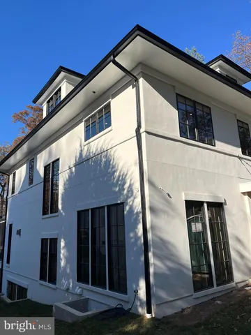$5,200,000 | 2733 Chesapeake Street Northwest, Washington, DC 20008