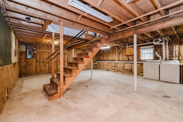 $799,000 | 150 Quanapoag Road, Freetown, MA 02717