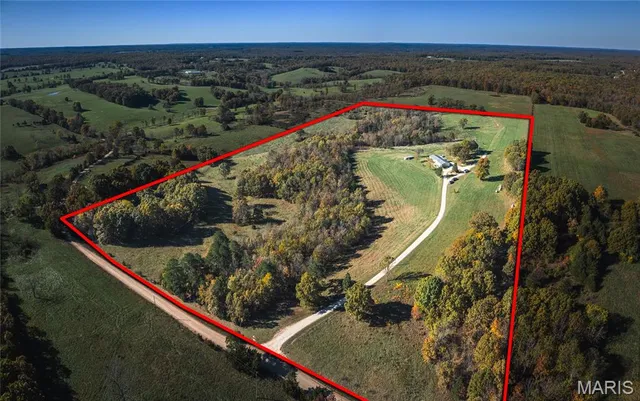 $320,000 | 31285 County Road 6190, Edgar Springs, MO 65462